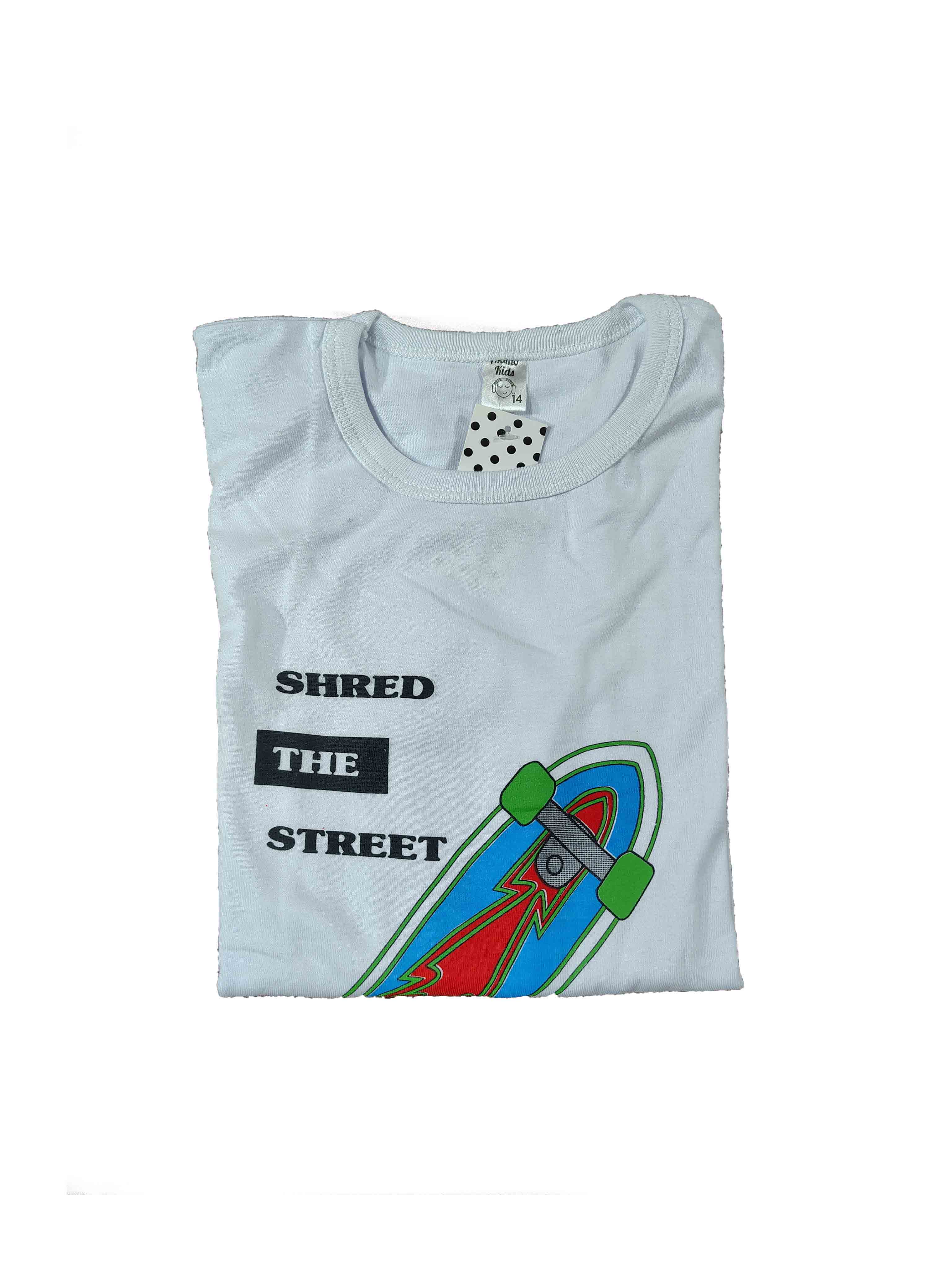 remera blanca tematica skate niño